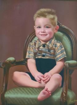 boy-in-chair